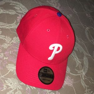 red phillys hat